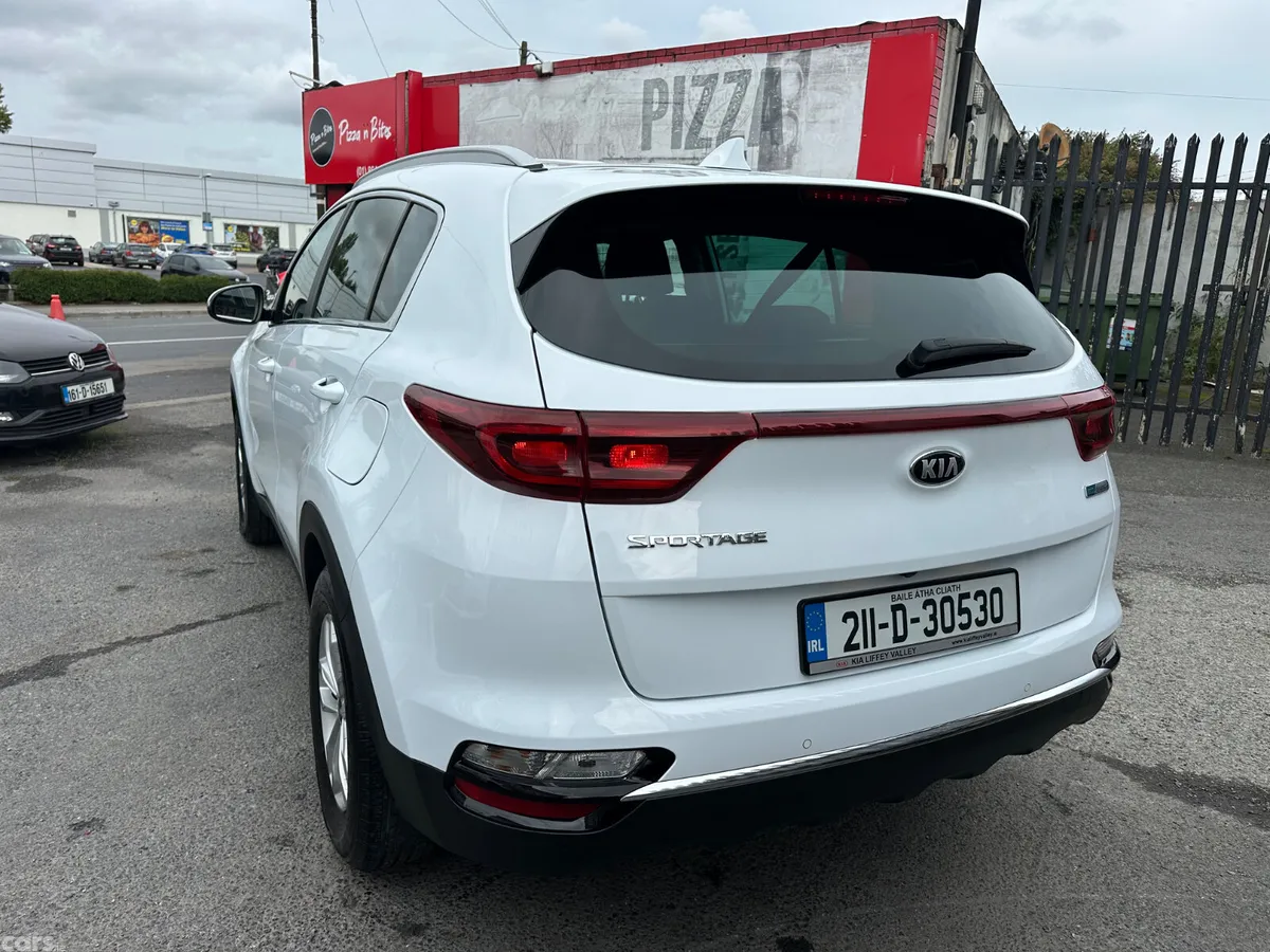 Kia Sportage SUV, Diesel Hybrid, 2021, White