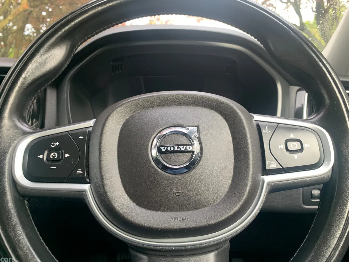 Volvo XC60 SUV, Diesel, 2018, Silver