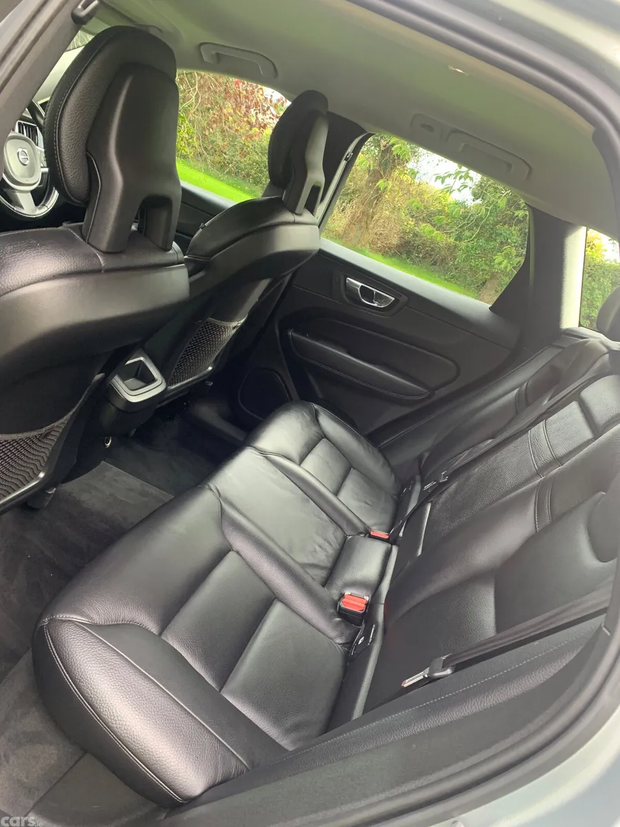 Volvo XC60 SUV, Diesel, 2018, Silver
