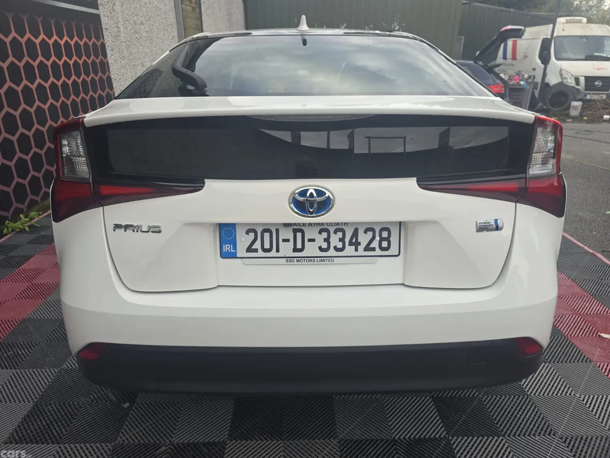 Toyota Prius Hatchback, Petrol Hybrid, 2020, White