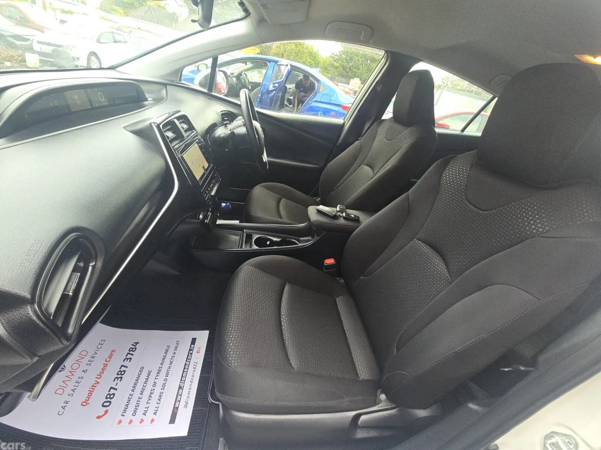 Toyota Prius Hatchback, Petrol Hybrid, 2020, White