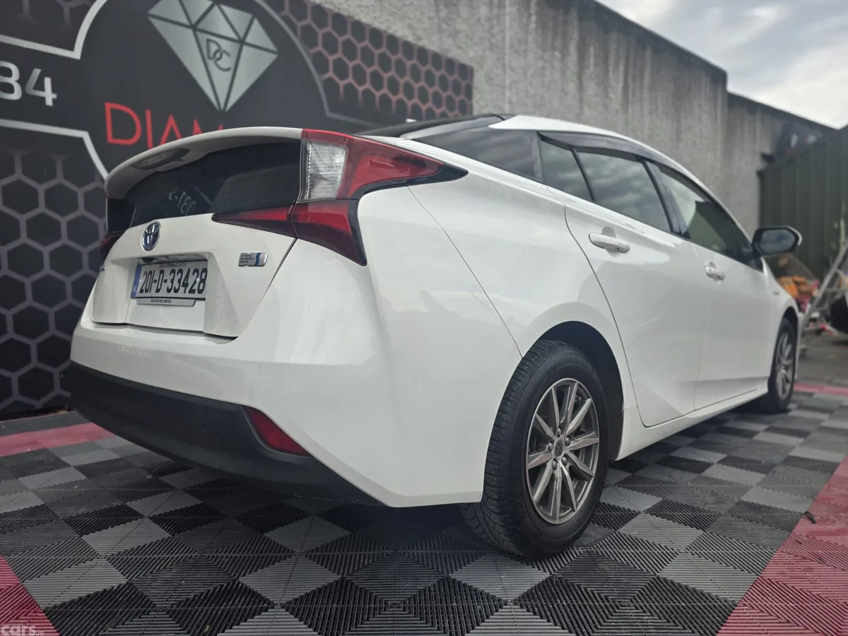 Toyota Prius Hatchback, Petrol Hybrid, 2020, White