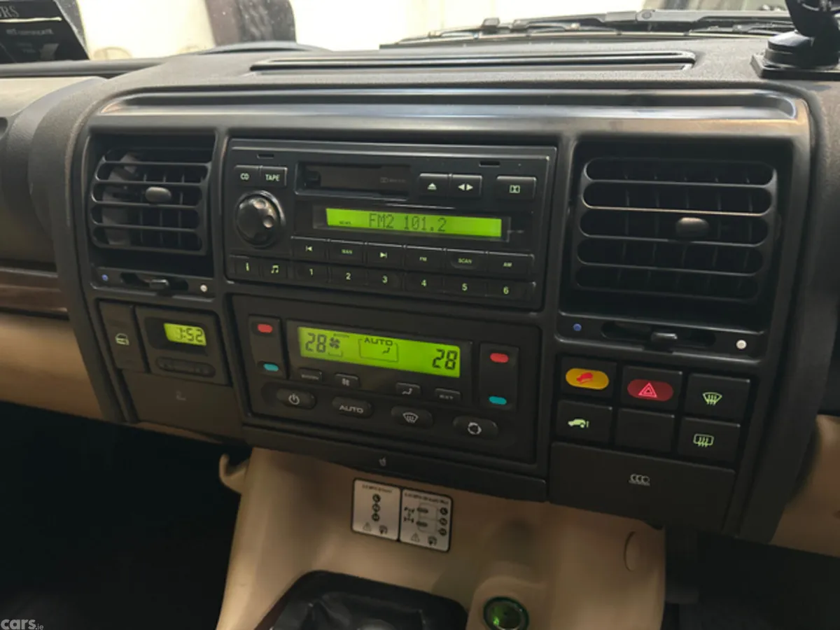 Land Rover Discovery SUV, Diesel, 2004, Gold
