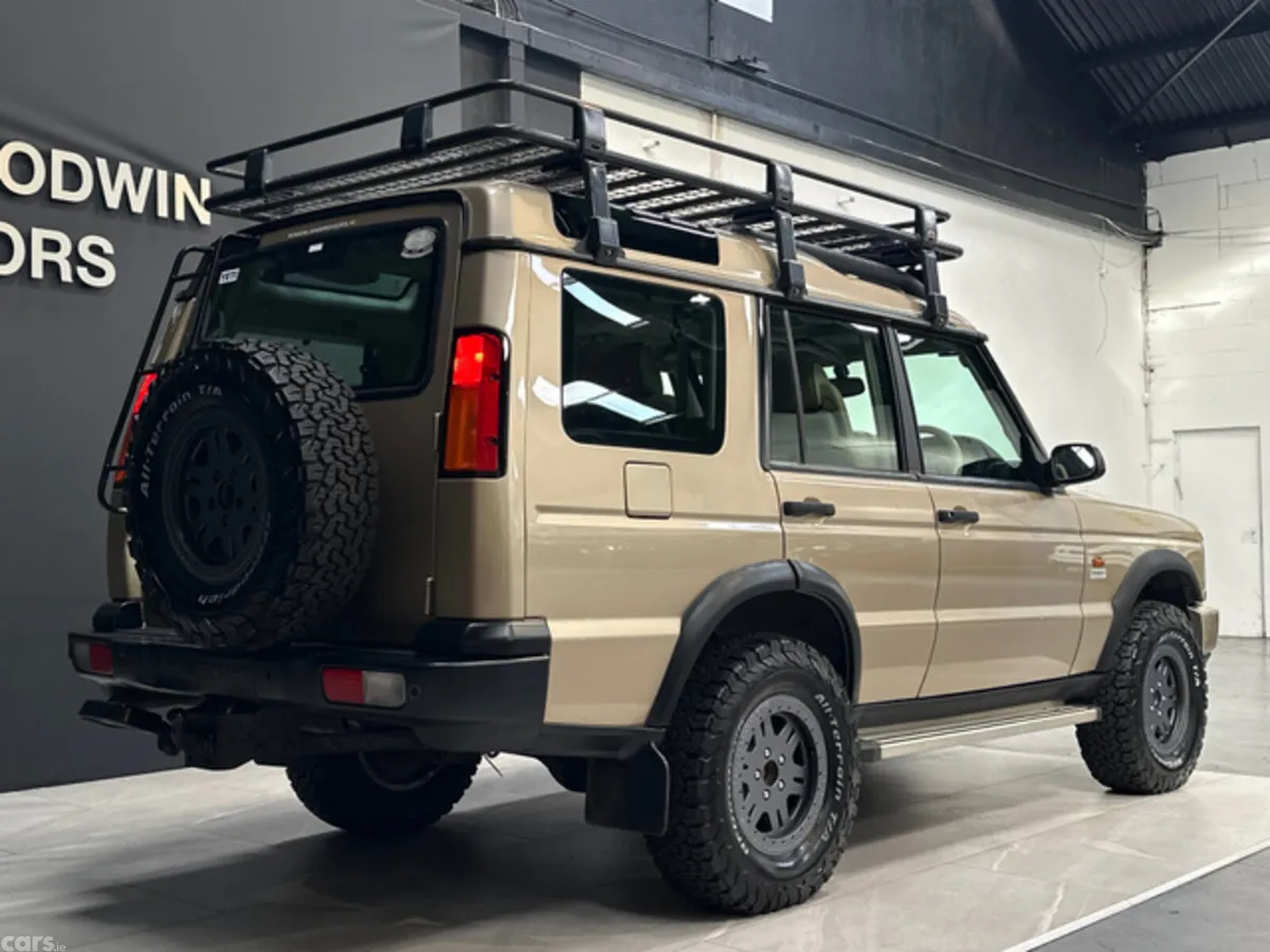 Land Rover Discovery SUV, Diesel, 2004, Gold