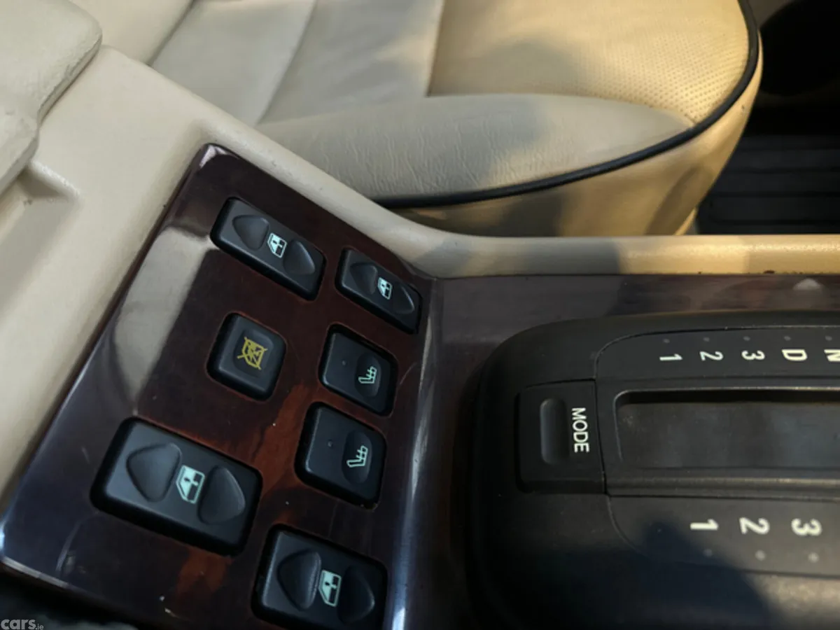 Land Rover Discovery SUV, Diesel, 2004, Gold