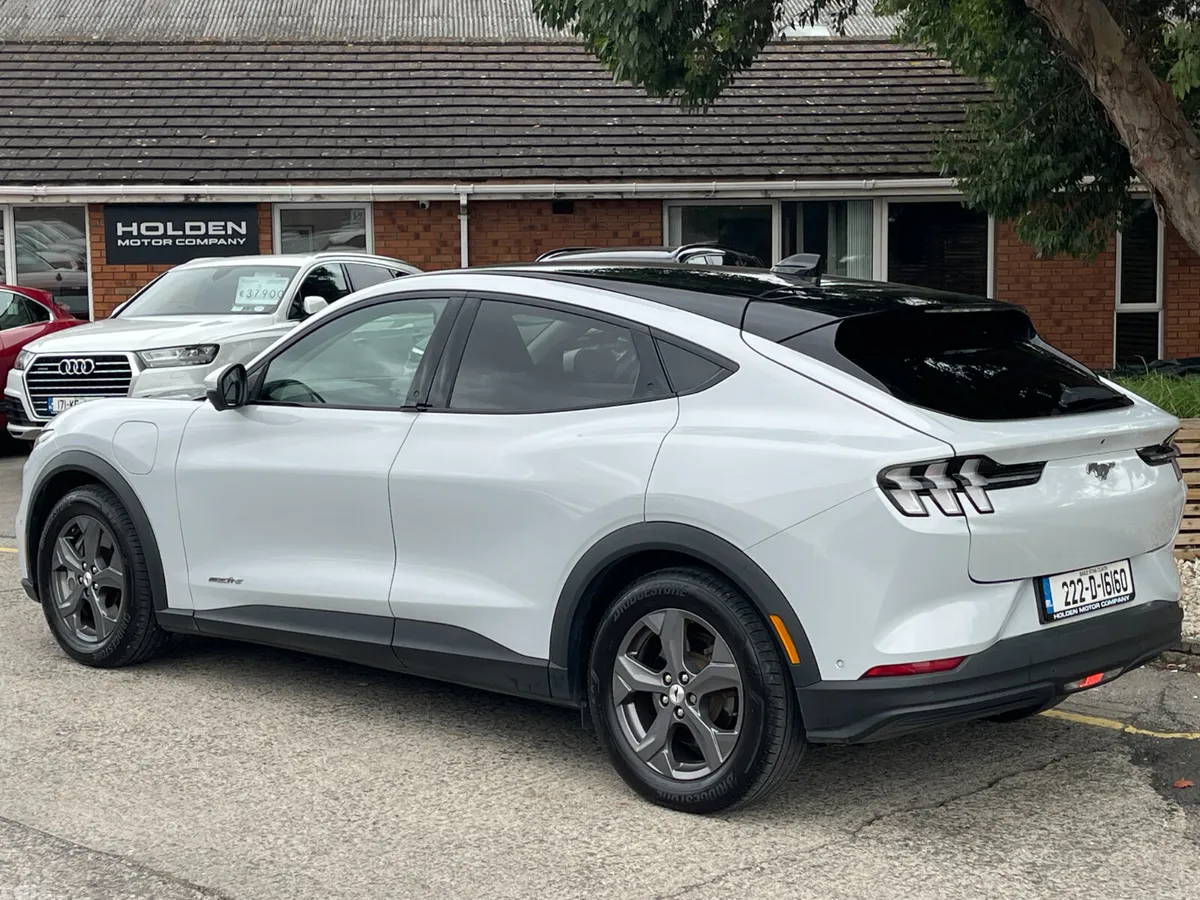 Ford Mustang Mach-E Hatchback, Electric, 2022, White