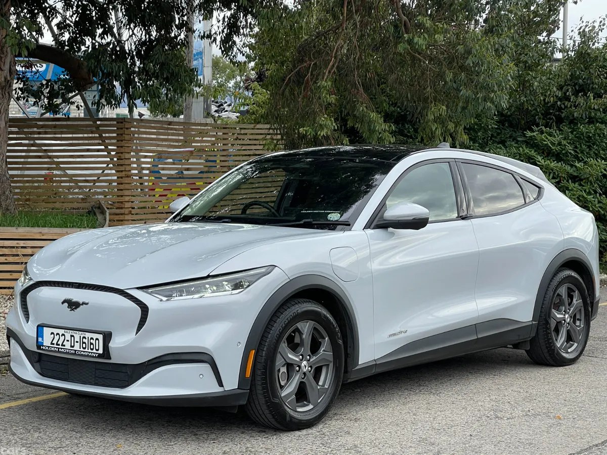 Ford Mustang Mach-E Hatchback, Electric, 2022, White