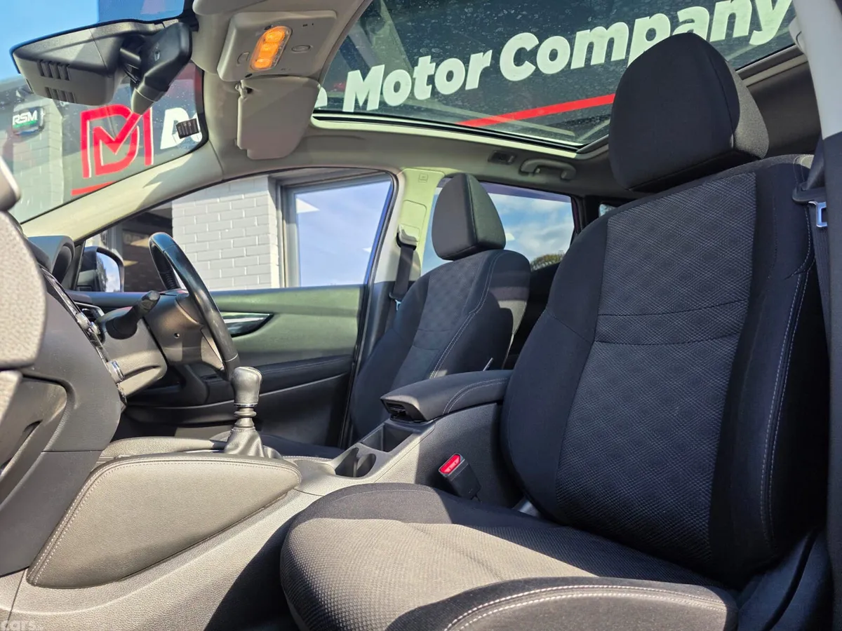 Nissan Qashqai Hatchback, Diesel, 2016, Blue