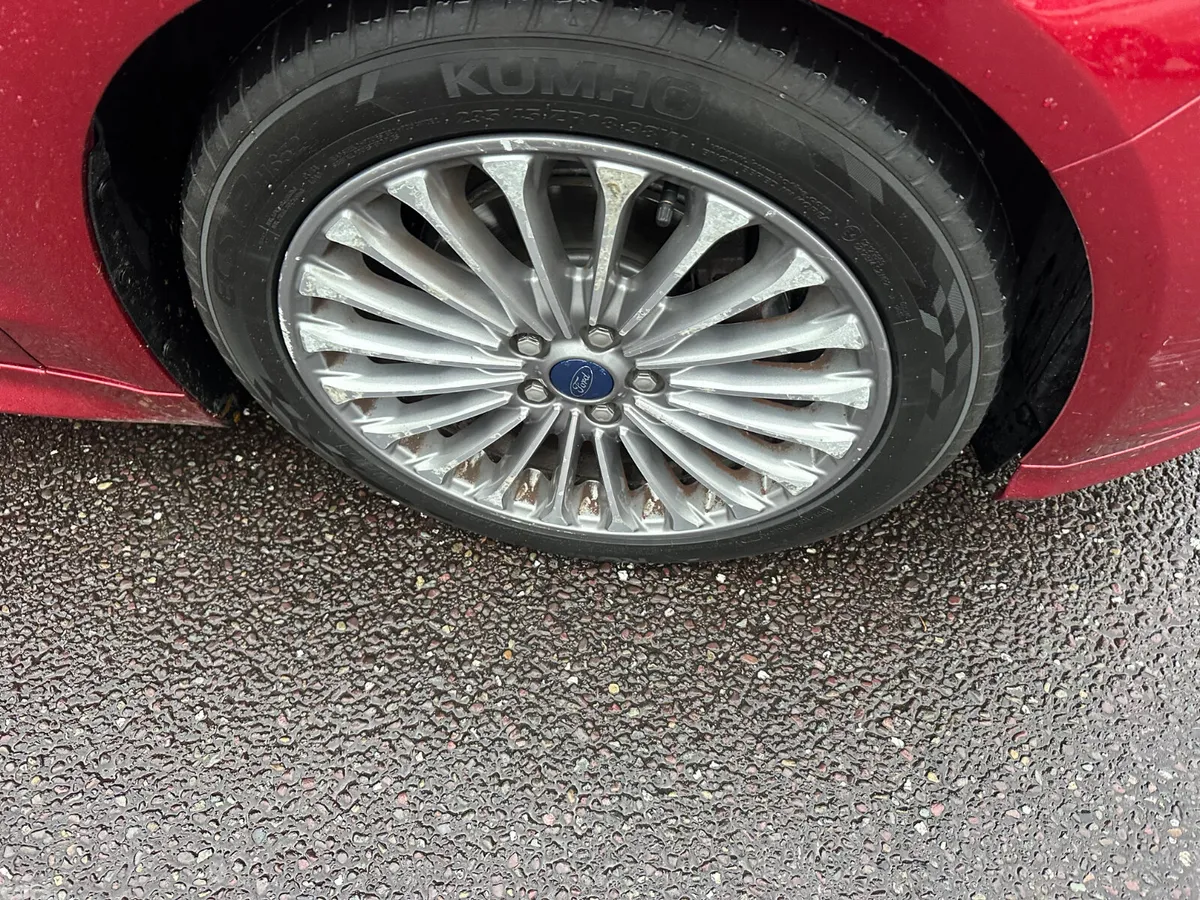 Ford Mondeo Hatchback, Diesel, 2015, Red