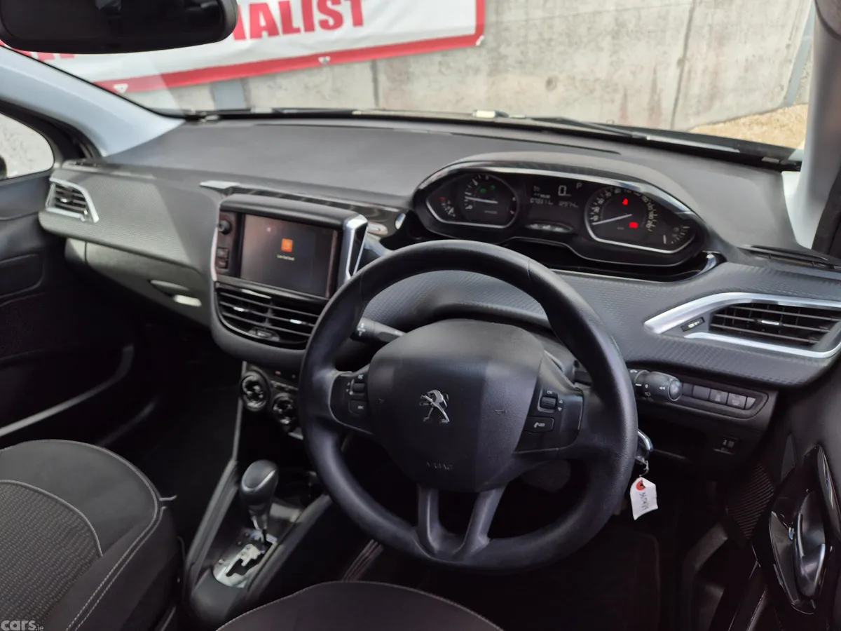 Peugeot 208 Hatchback, Petrol, 2017, Black