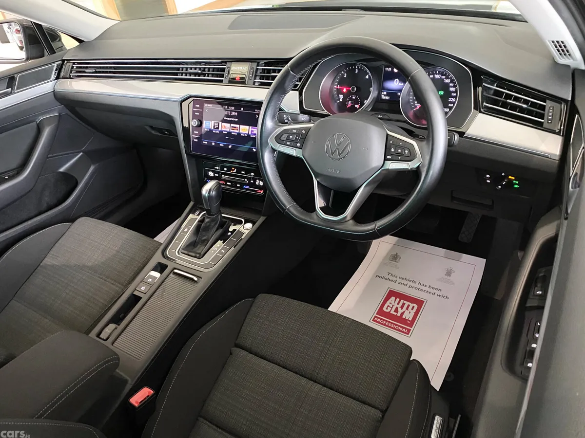 Volkswagen Passat Saloon, Diesel, 2021, Grey