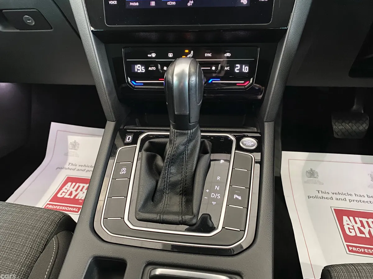 Volkswagen Passat Saloon, Diesel, 2021, Grey
