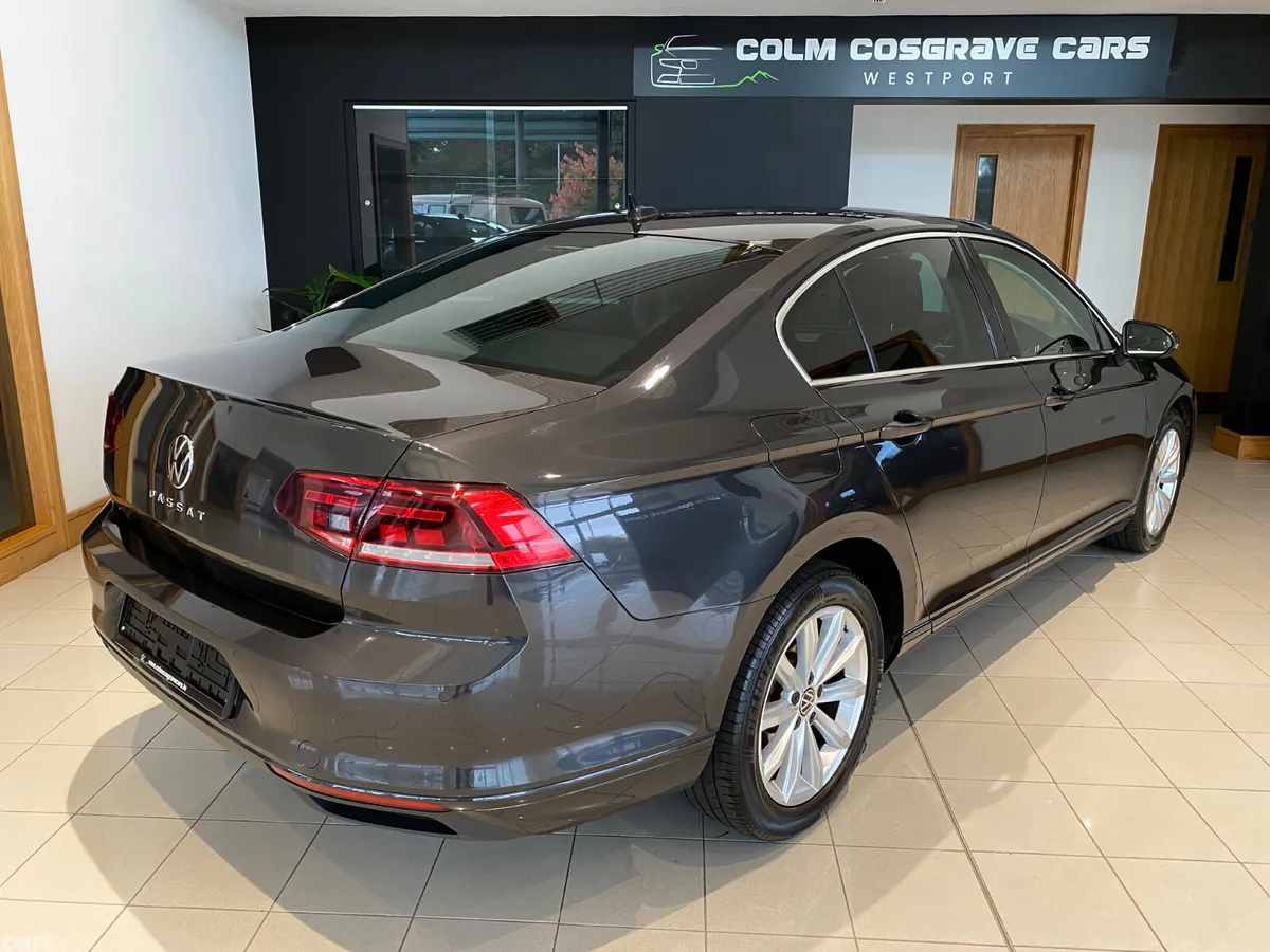 Volkswagen Passat Saloon, Diesel, 2021, Grey