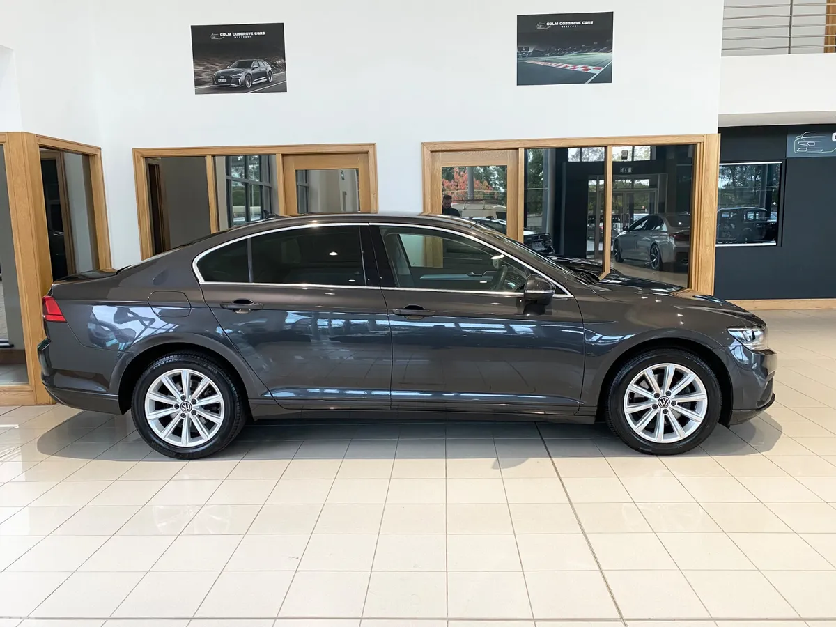 Volkswagen Passat Saloon, Diesel, 2021, Grey