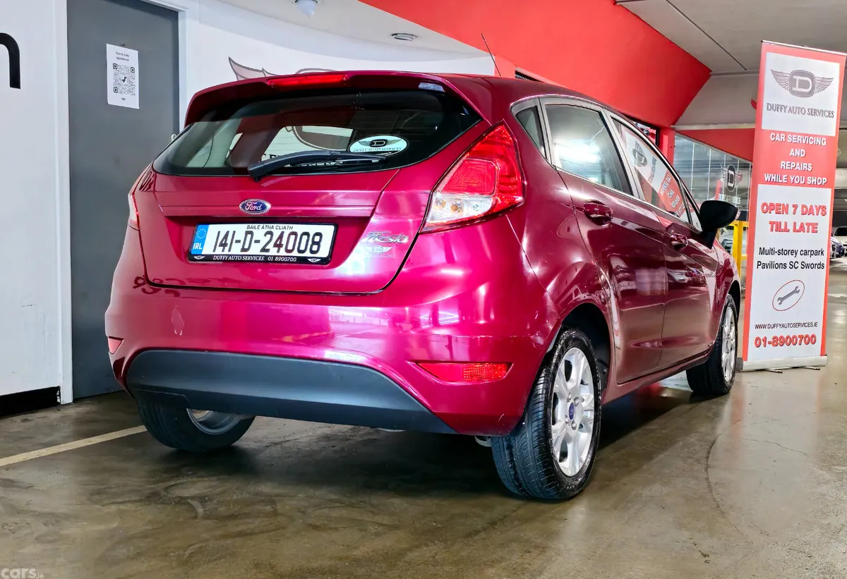 Ford Fiesta Hatchback, Petrol, 2014, Red