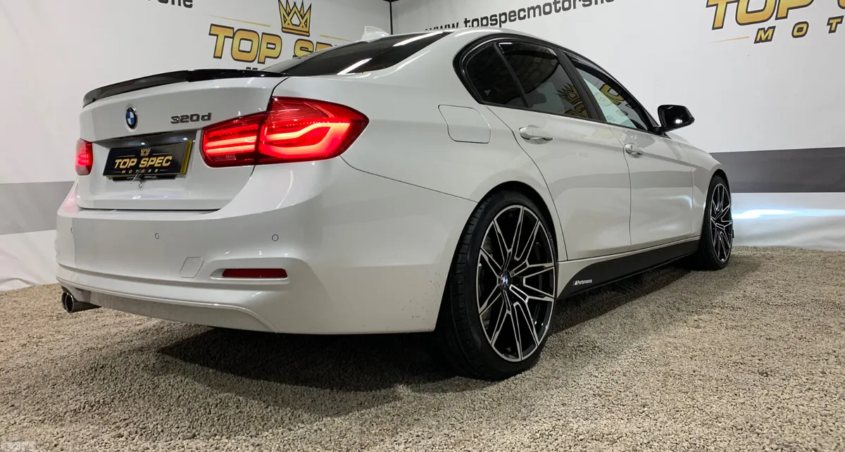 BMW 3-Series Saloon, Diesel, 2018, White