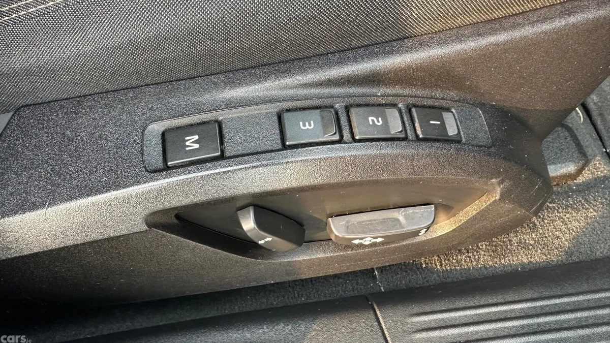 Volvo V40 Hatchback, Petrol, 2014, Brown