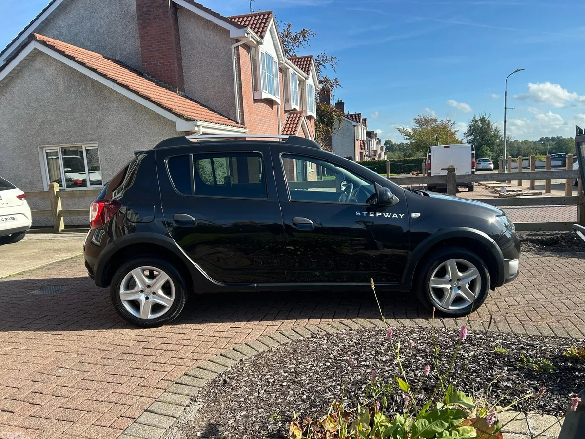 Dacia Sandero Stepway Hatchback, Diesel, 2016, Black