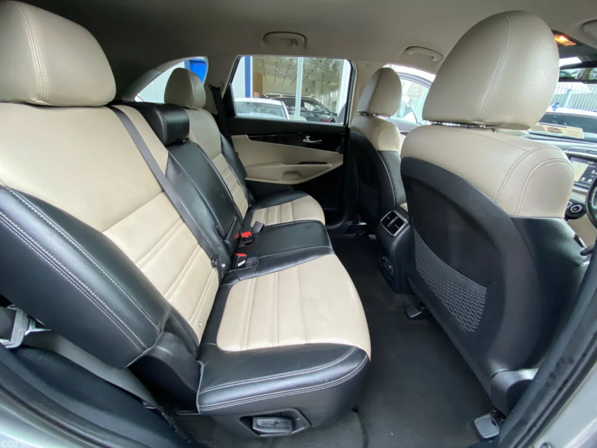 Kia Sorento SUV, Diesel, 2019, Grey