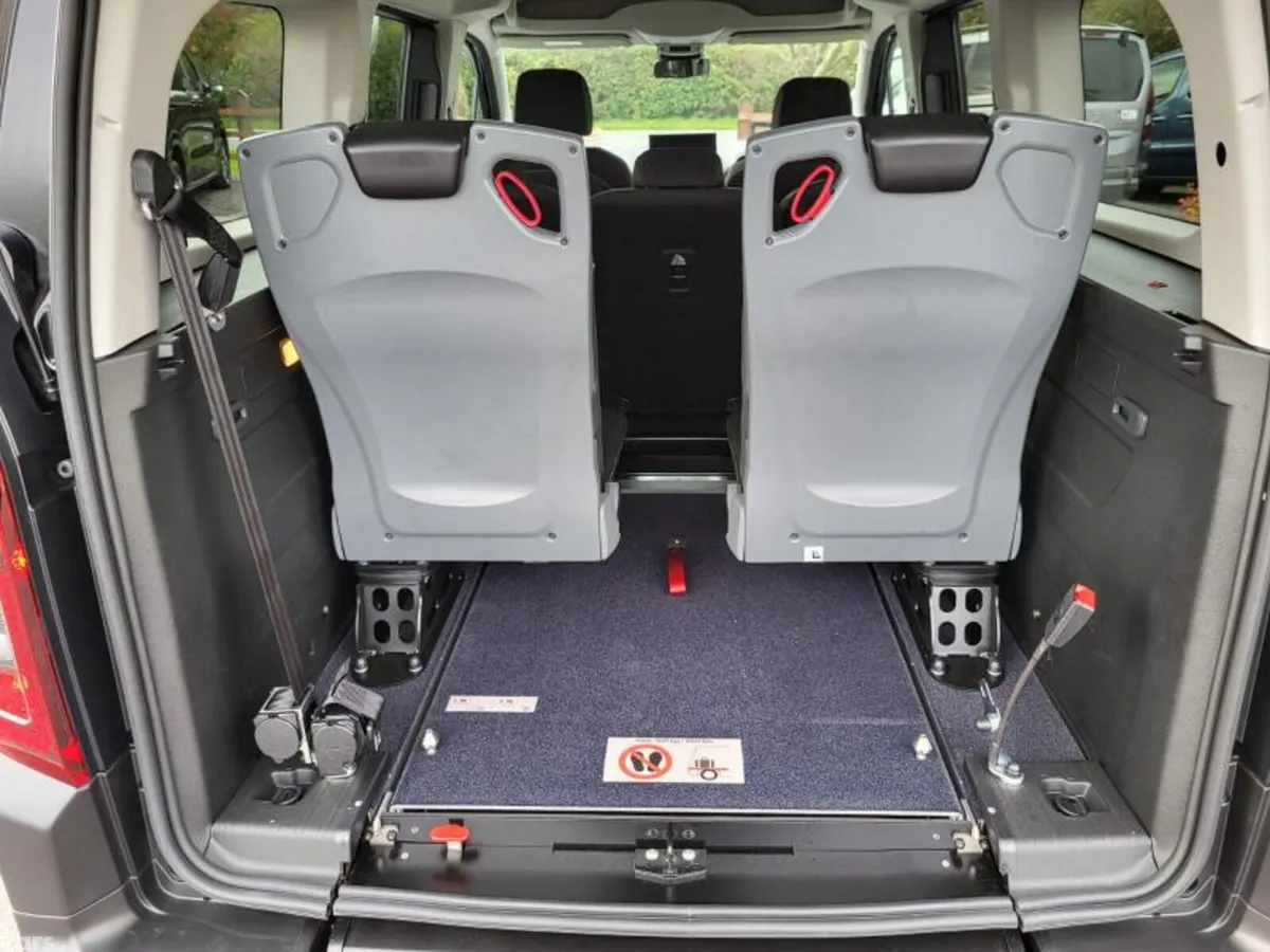 Citroen Berlingo Multispace MPV, Diesel, 2026, Black