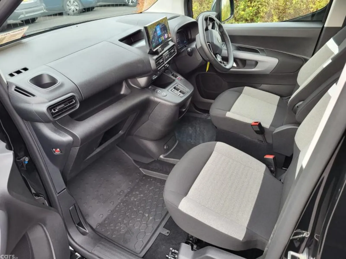 Citroen Berlingo MPV, Diesel, 2025, Black
