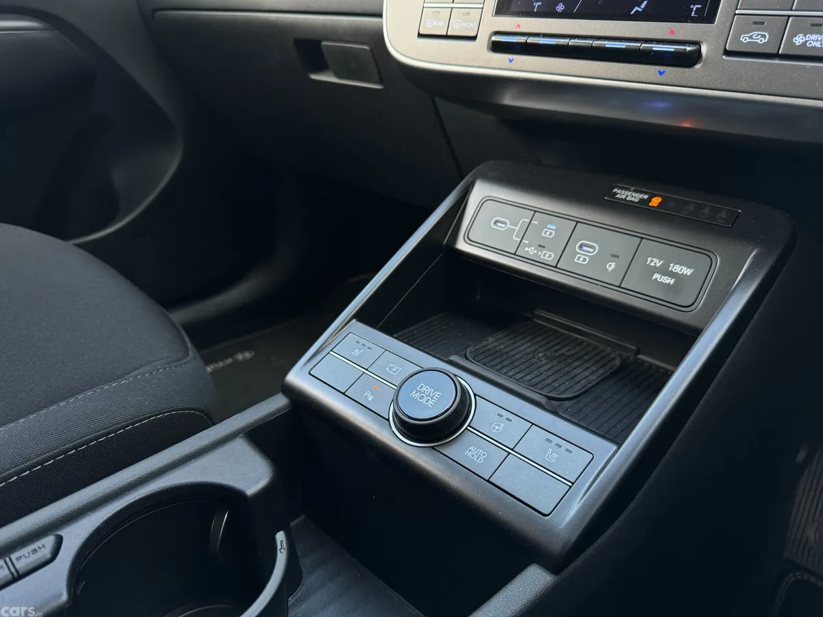 Hyundai KONA MPV, Petrol Hybrid, 2025, White