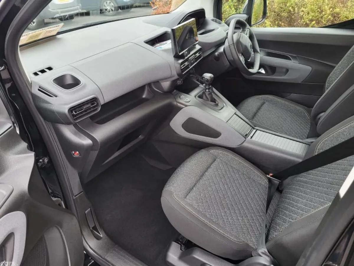 Peugeot Rifter MPV, Diesel, 2026, Black