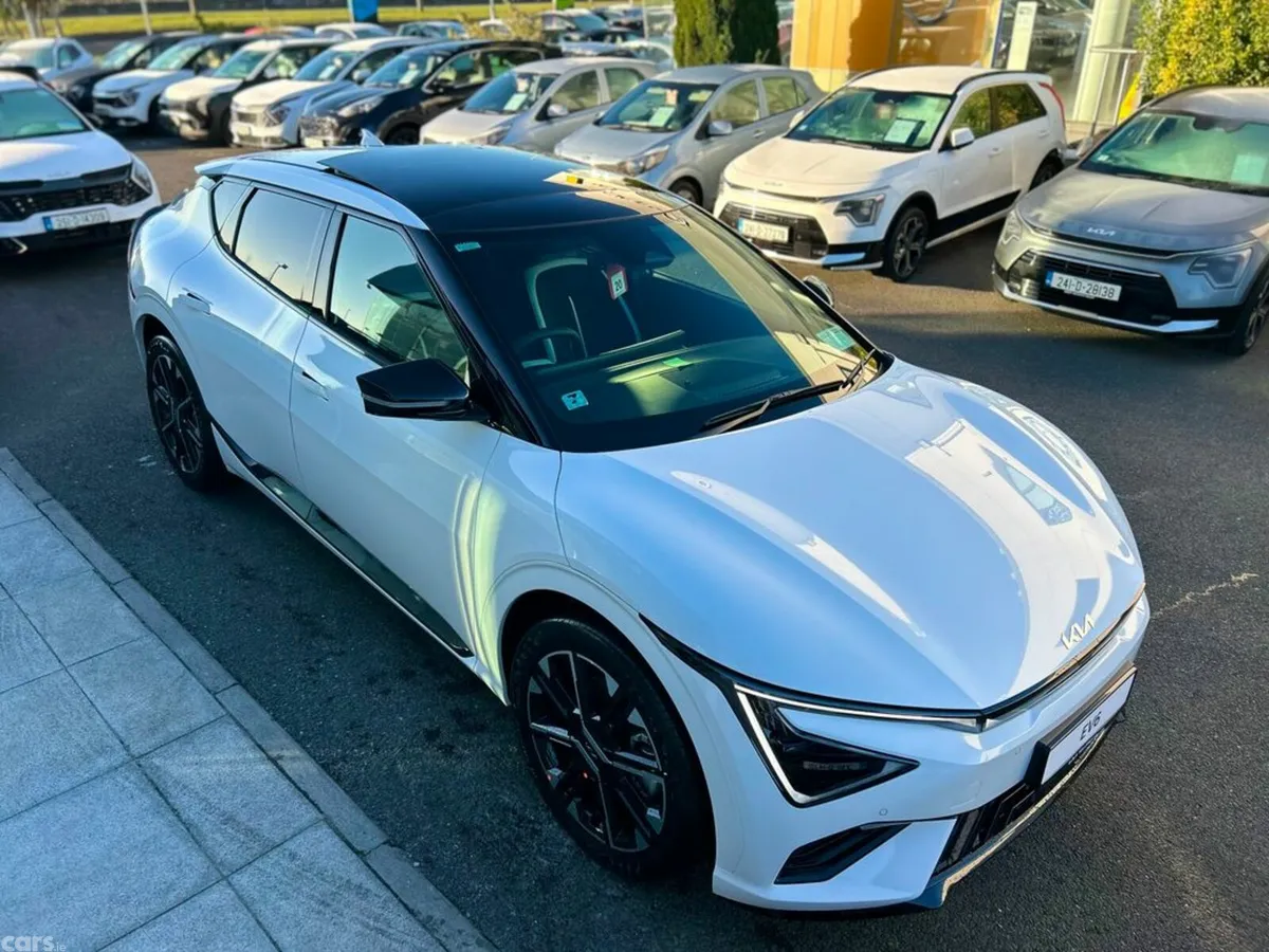 Kia EV6 SUV, Electric, 2027, White