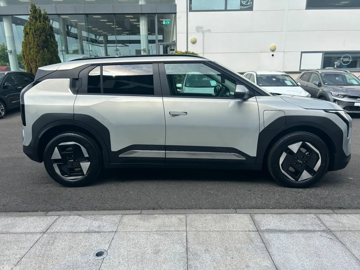 Kia EV3 SUV, Electric, 2027, Silver
