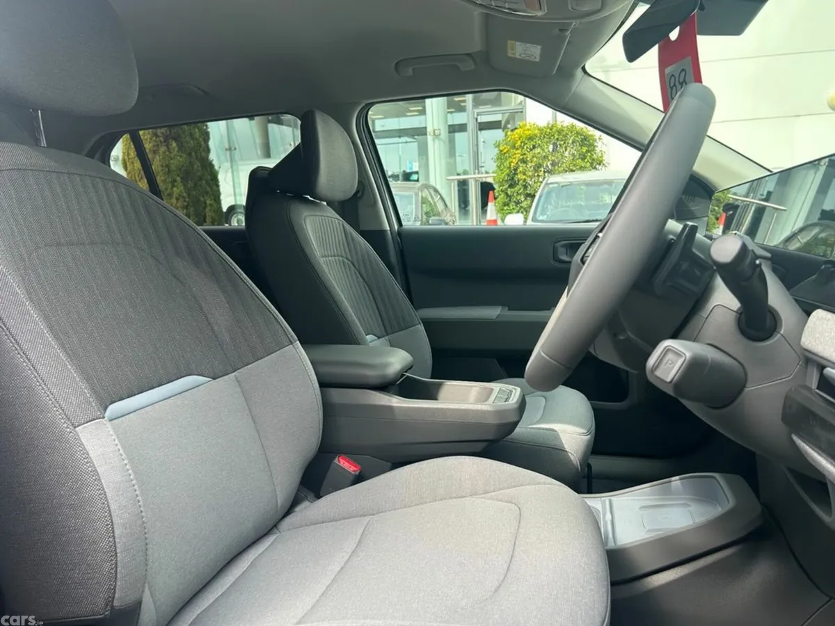 Kia EV3 SUV, Electric, 2027, Silver