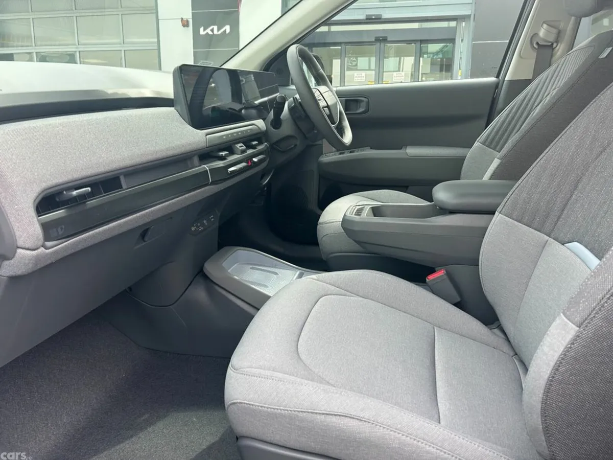 Kia EV3 SUV, Electric, 2027, Silver