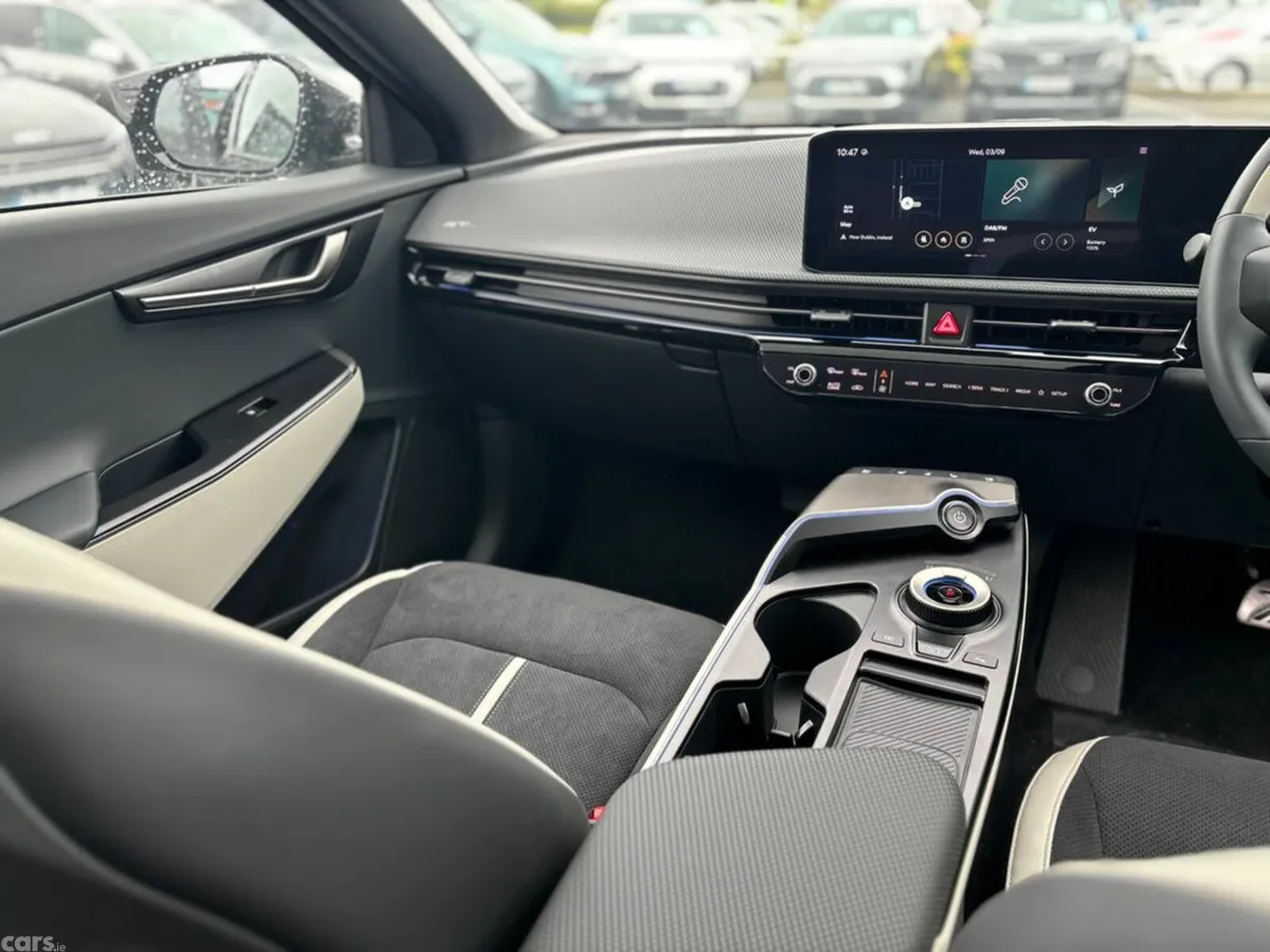 Kia EV6 Hatchback, Electric, 2027, Black
