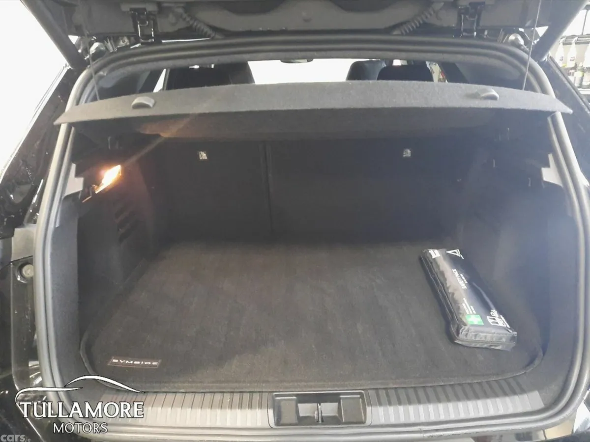 Renault Symbioz Hatchback, Petrol Hybrid, 2025, Black