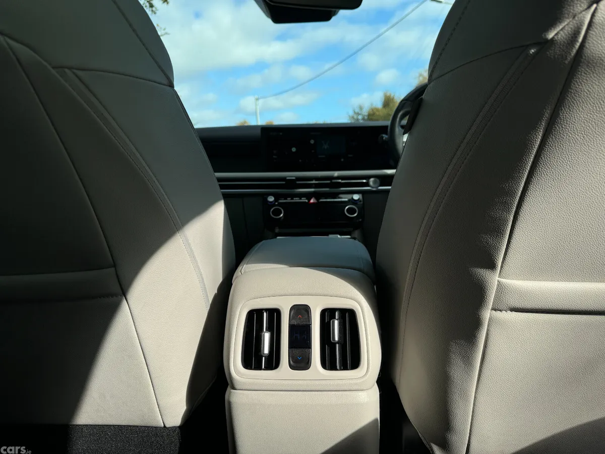 Hyundai Tucson SUV, Petrol Plug-in Hybrid, 2025, Grey