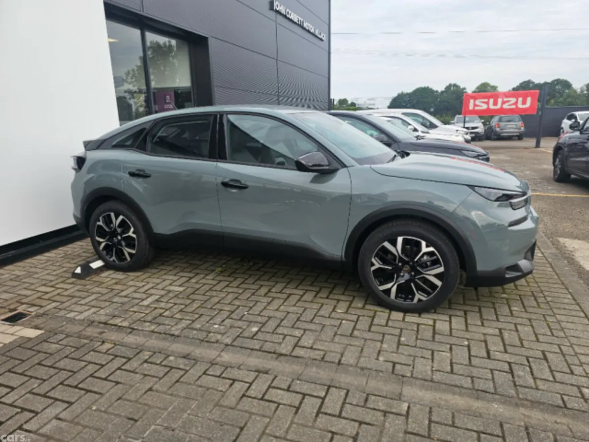 Citroen C4 Hatchback, Petrol Hybrid, 2026, Green
