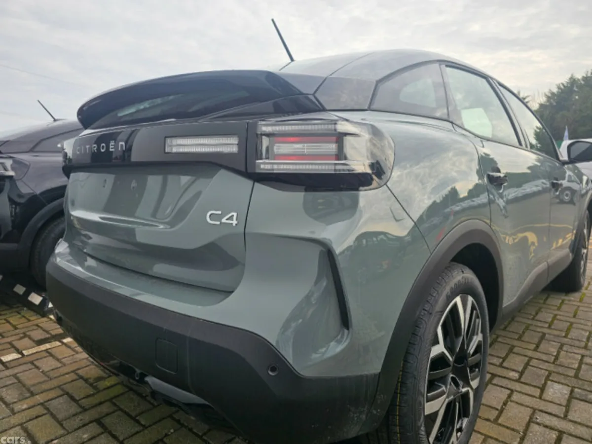 Citroen C4 Hatchback, Petrol Hybrid, 2026, Green