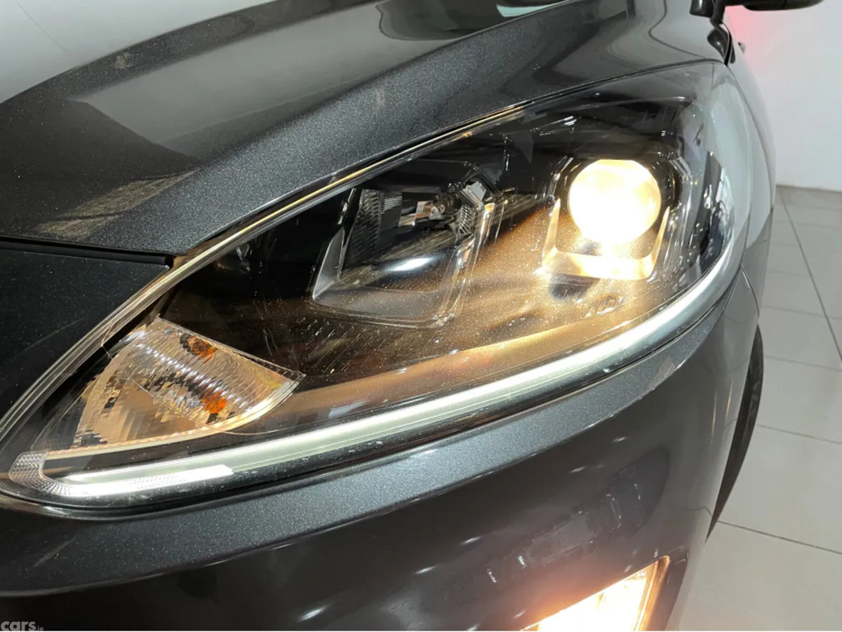Ford Kuga MPV, Petrol Plug-in Hybrid, 2023, Grey
