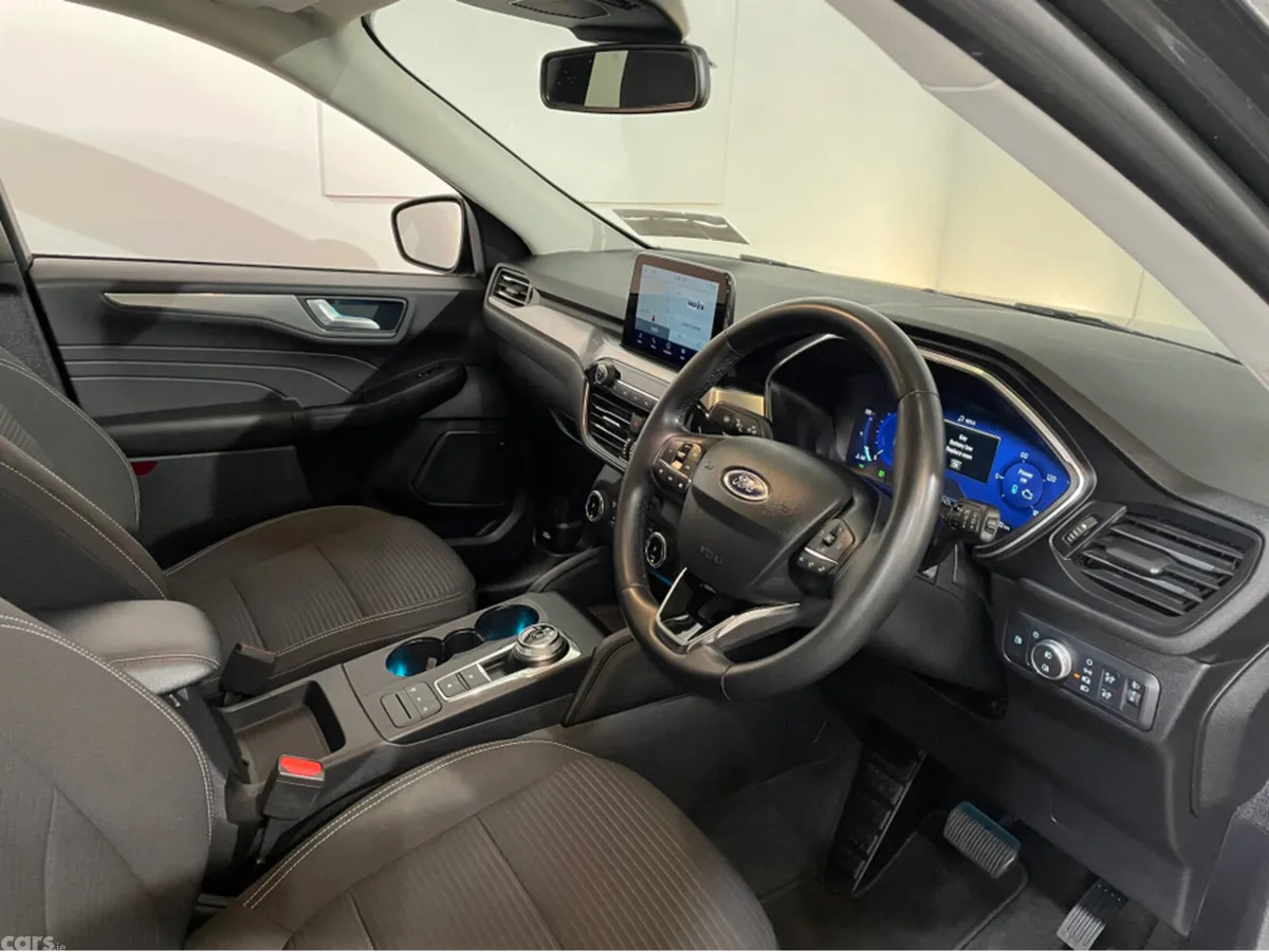 Ford Kuga MPV, Petrol Plug-in Hybrid, 2023, Grey