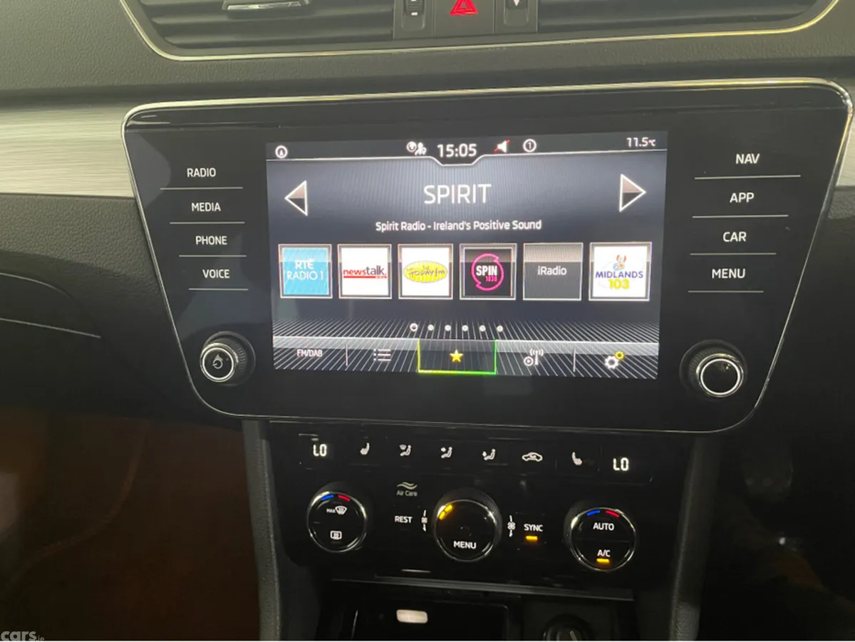 Skoda Superb Hatchback, Diesel, 2021, Grey