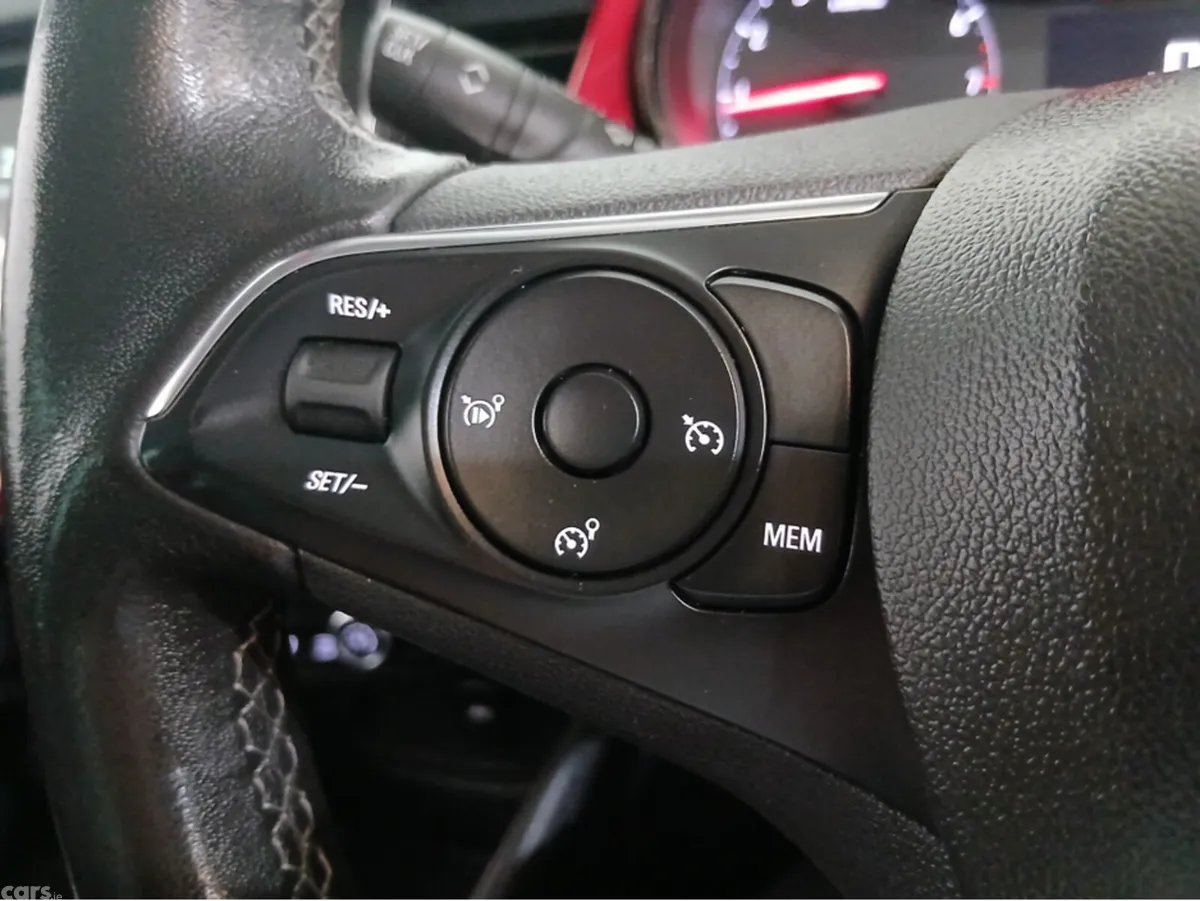Opel Crossland X MPV, Diesel, 2022, Black
