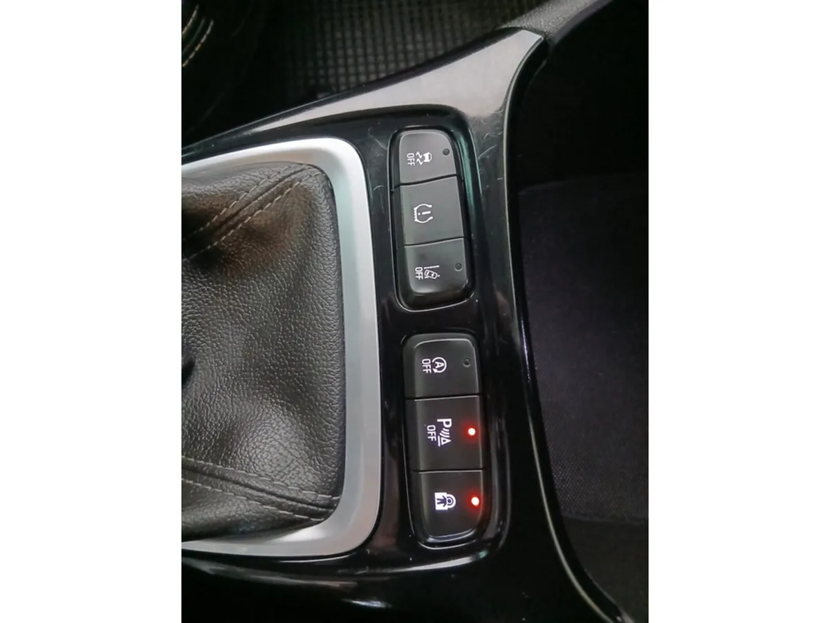 Opel Crossland X MPV, Diesel, 2022, Black