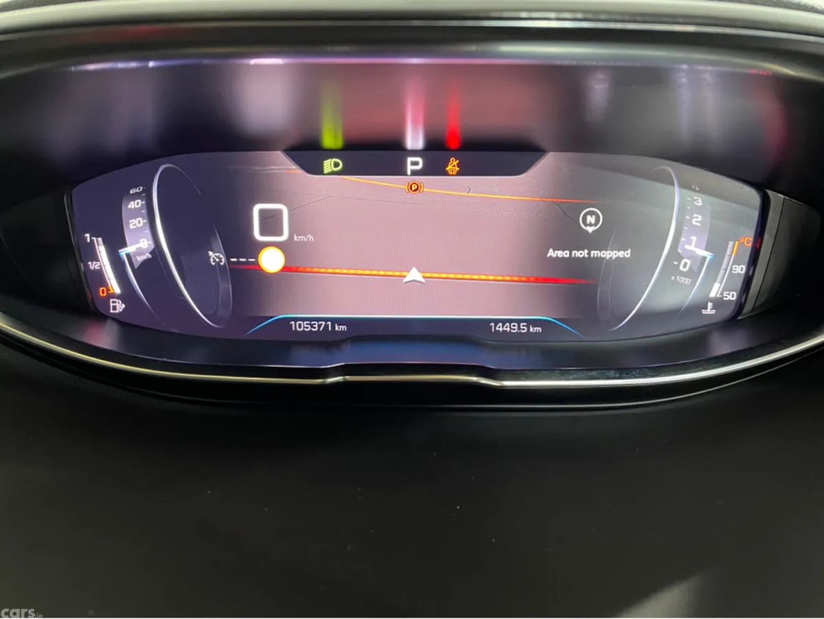 Peugeot 5008 MPV, Diesel, 2022, Blue