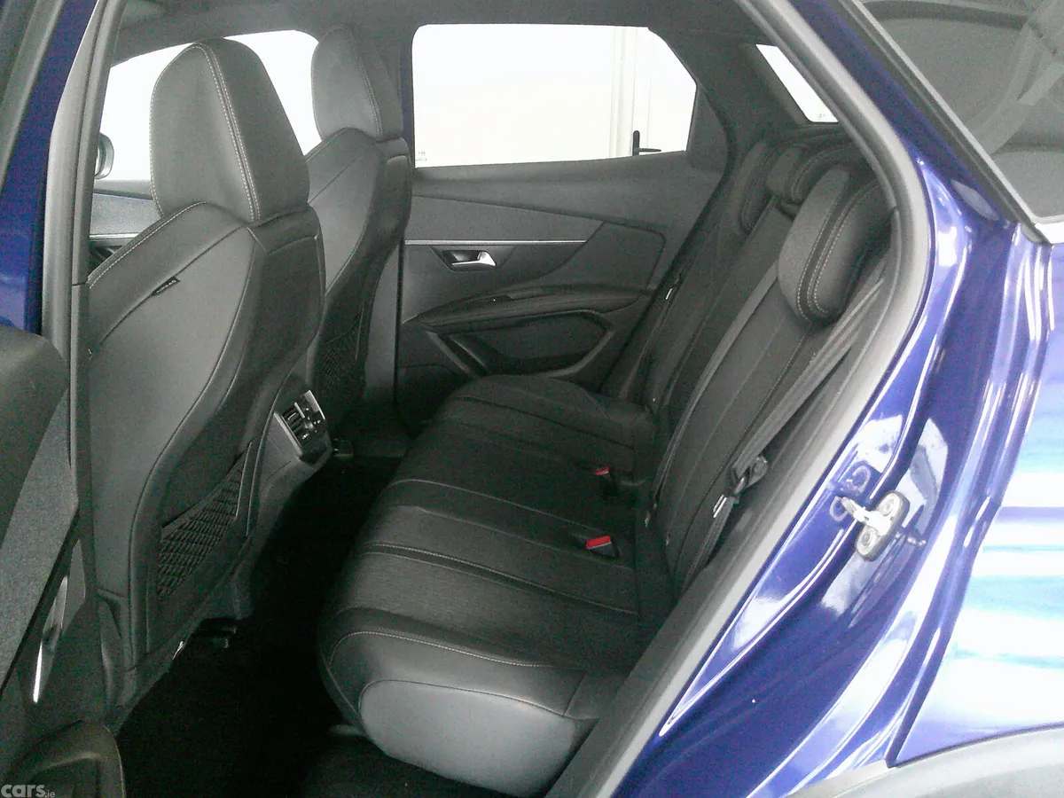 Peugeot 3008 SUV, Diesel, 2019, Blue
