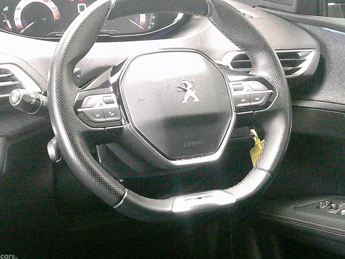 Peugeot 3008 SUV, Diesel, 2019, Blue