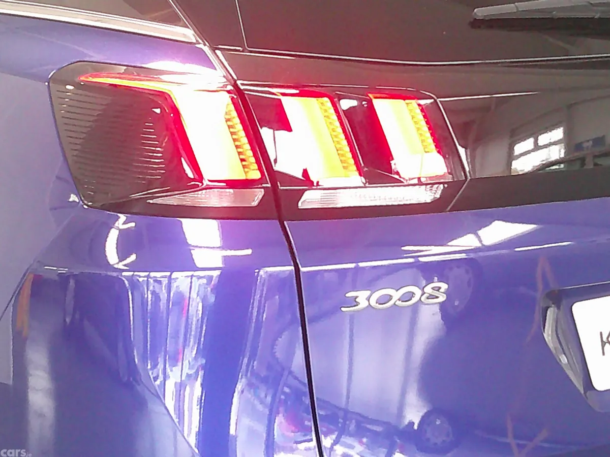 Peugeot 3008 SUV, Diesel, 2019, Blue