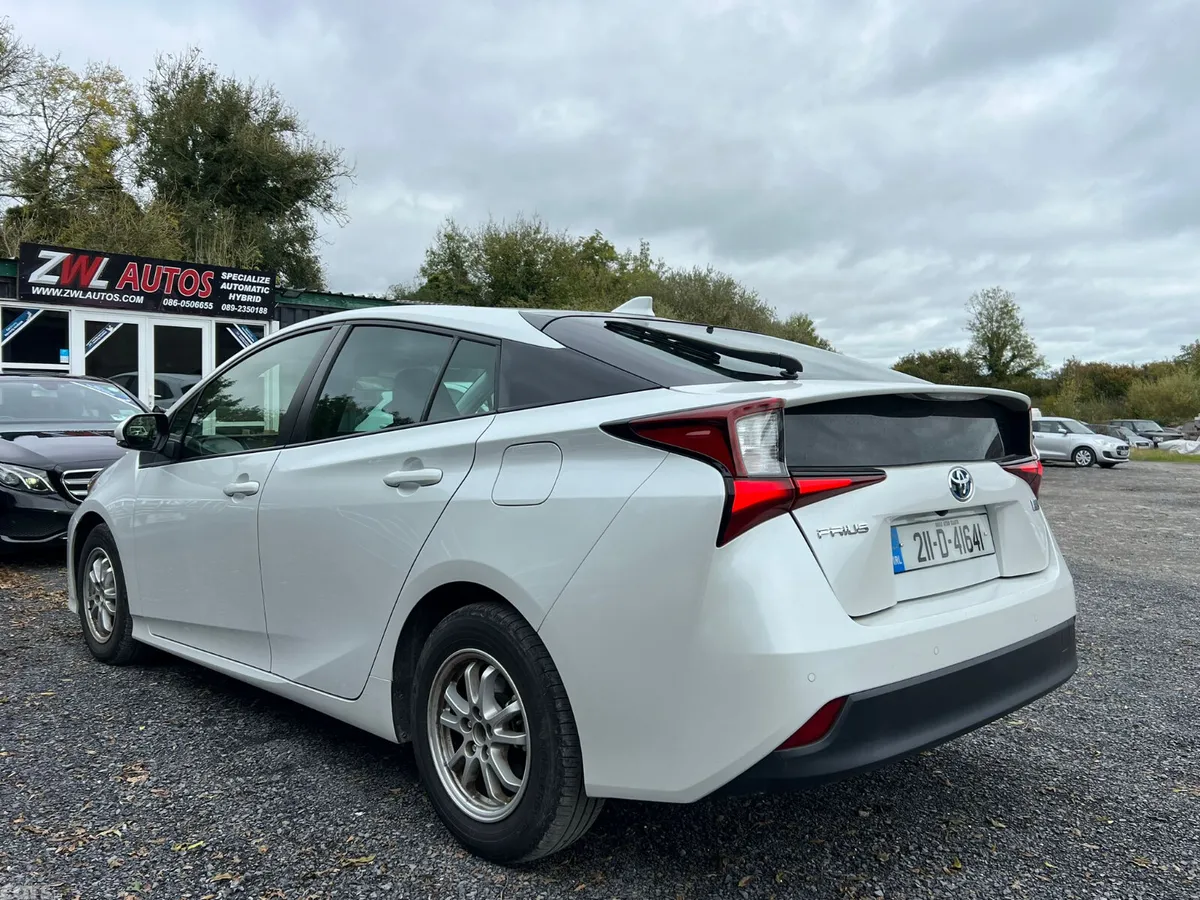 Toyota Prius Hatchback, Petrol Hybrid, 2021, White
