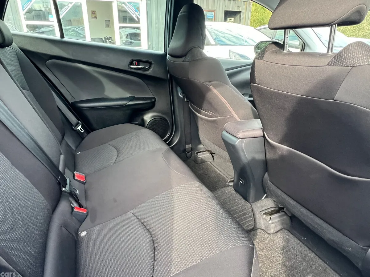 Toyota Prius Hatchback, Petrol Hybrid, 2021, White