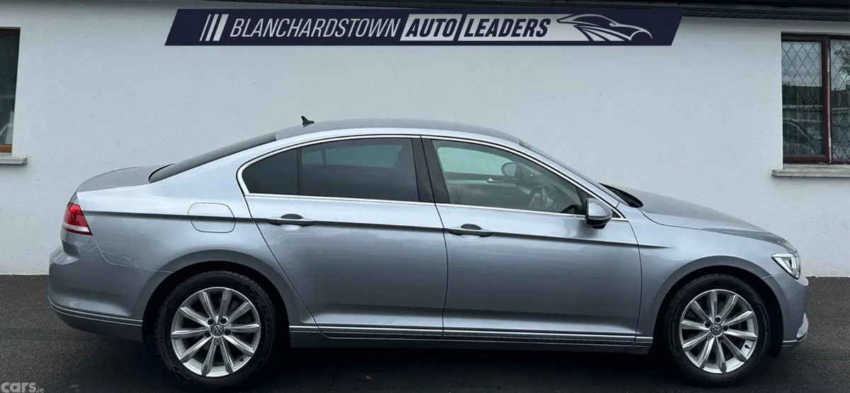 Volkswagen Passat Saloon, Diesel, 2019, Silver