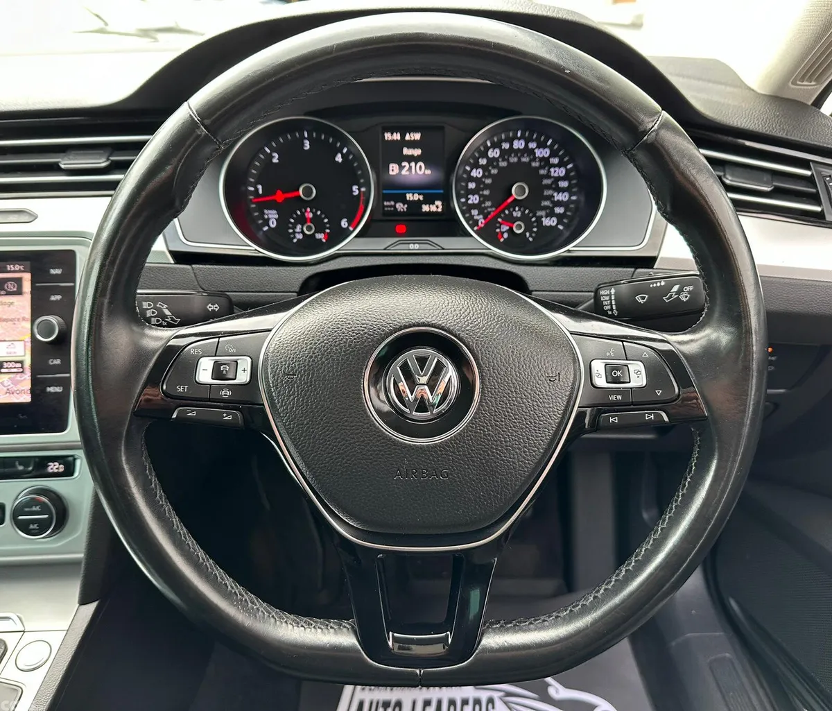 Volkswagen Passat Saloon, Diesel, 2019, Silver