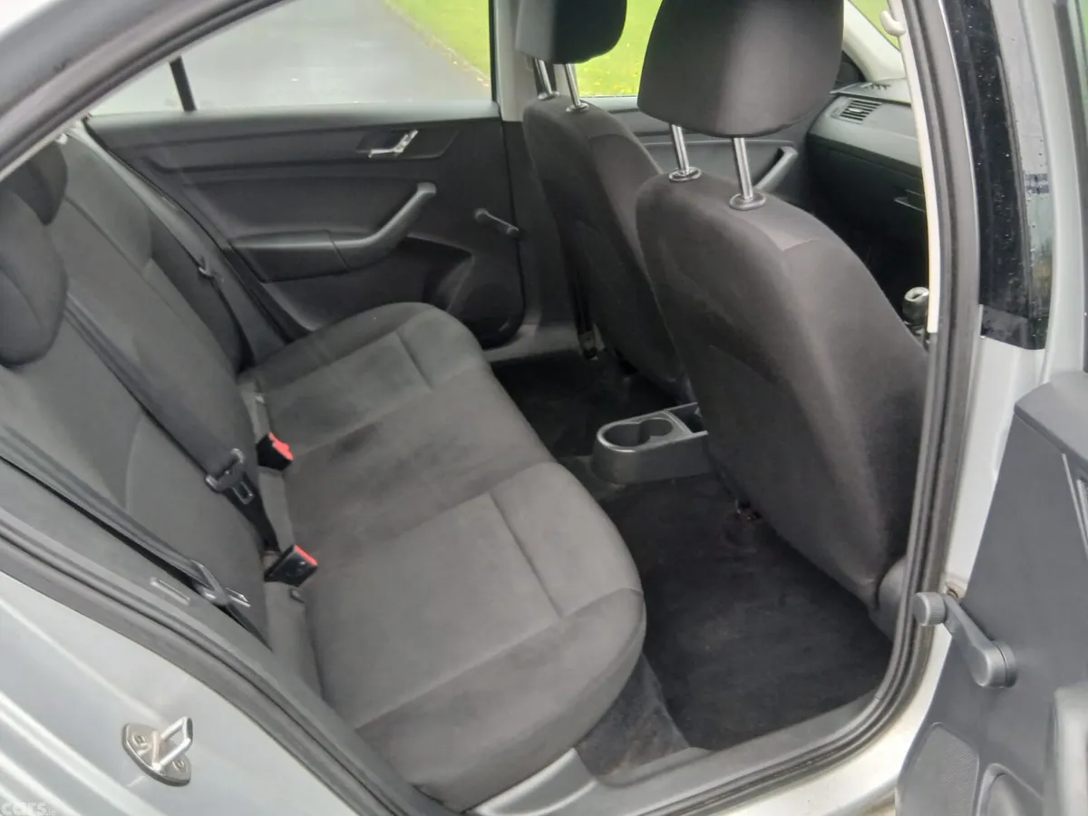 Skoda Rapid Saloon, Petrol, 2017, Grey